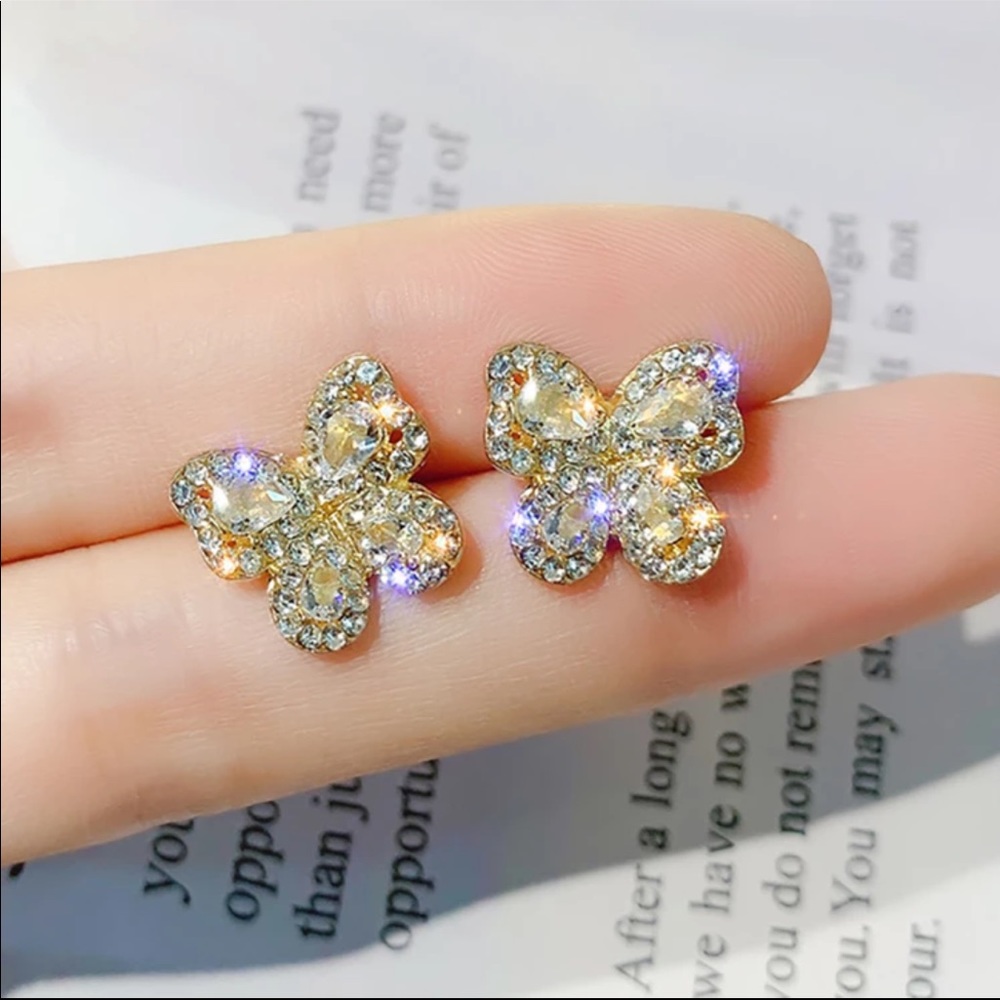 New Women’s Yellow Gold Diamond Butterfly Earrings